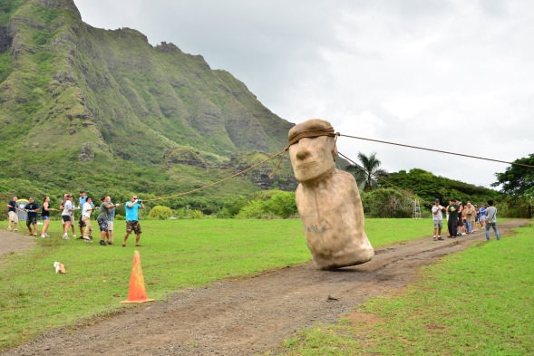 moai-walking