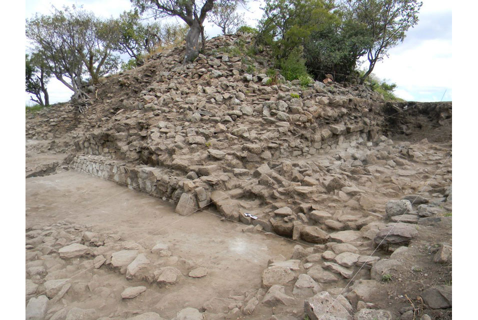 mexico-teocaltitan-pyramid