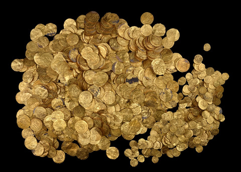 gold-coins-harbor-caesarea-israel-hoard