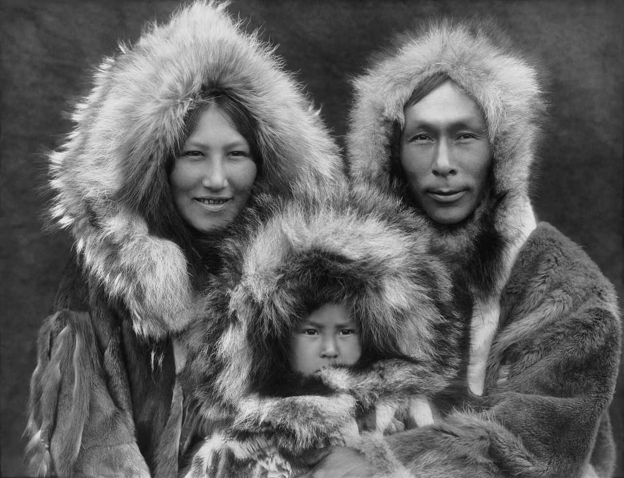  Inupiat-Family-Alaska  