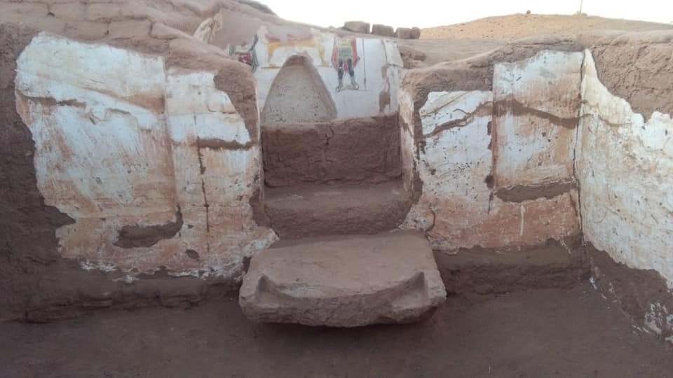 Egypt mud brick tombs