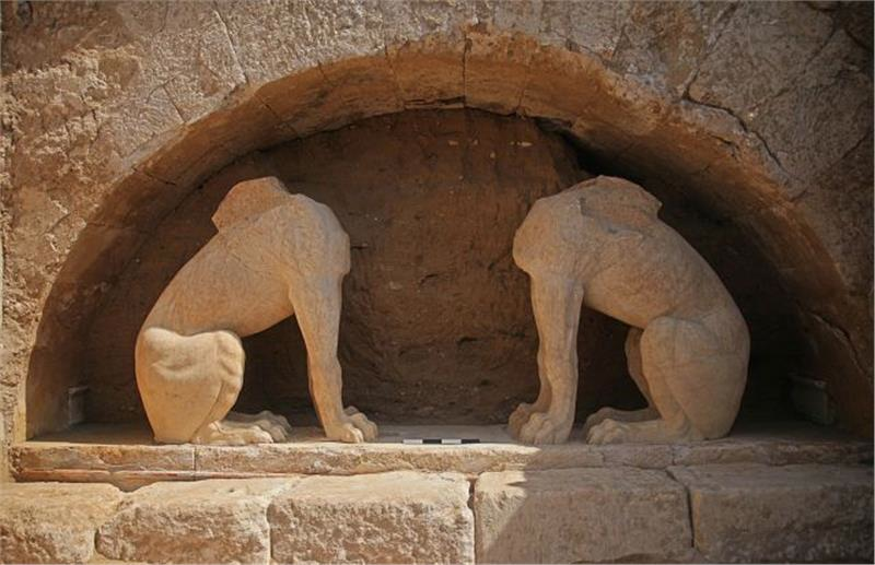sphinx-amphipolis-hellenistic-grave-macedonian