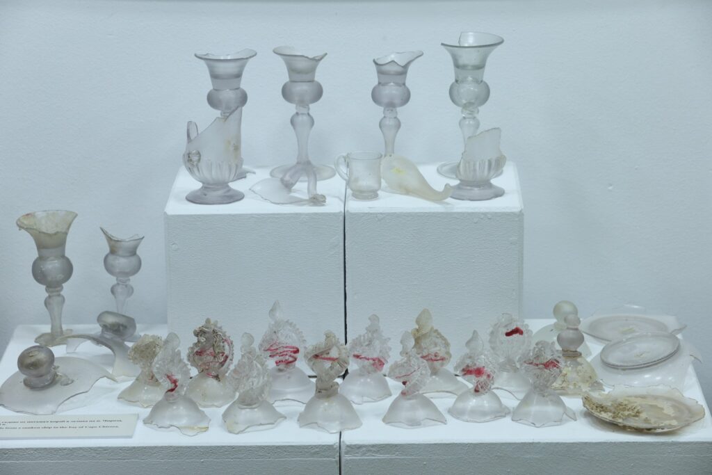 Glass vessels after cleaning