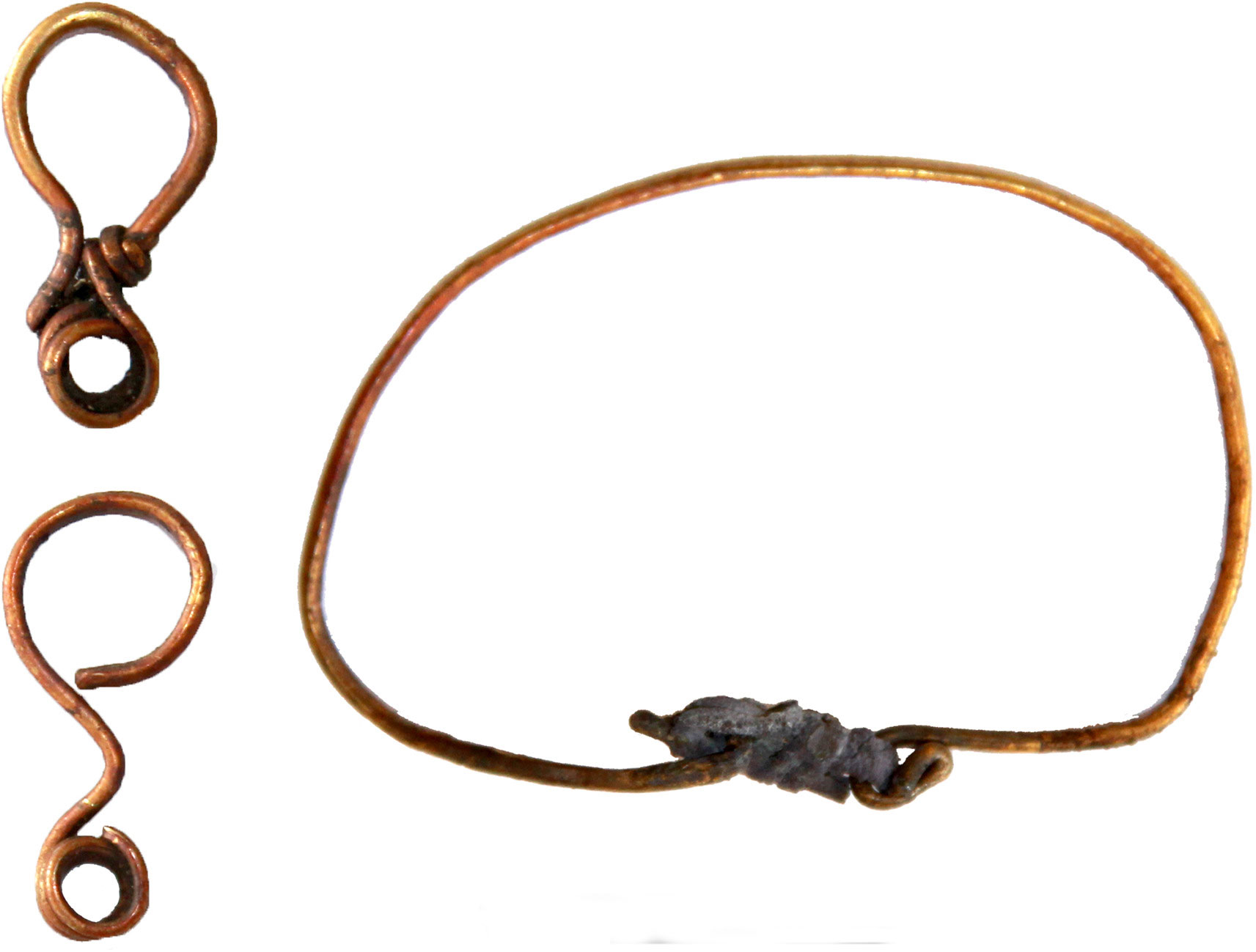 Gold bracelet and earrings, Khar Nuur, Mongolia