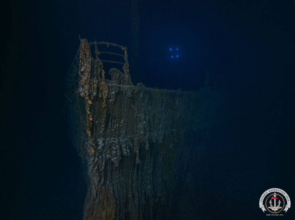 Titanic's bow with missing section of railing