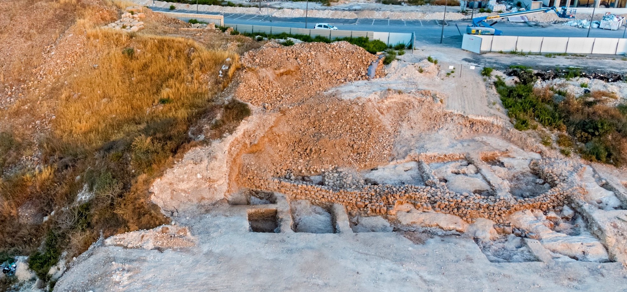 Excavations at Mordot Arnona, Israel