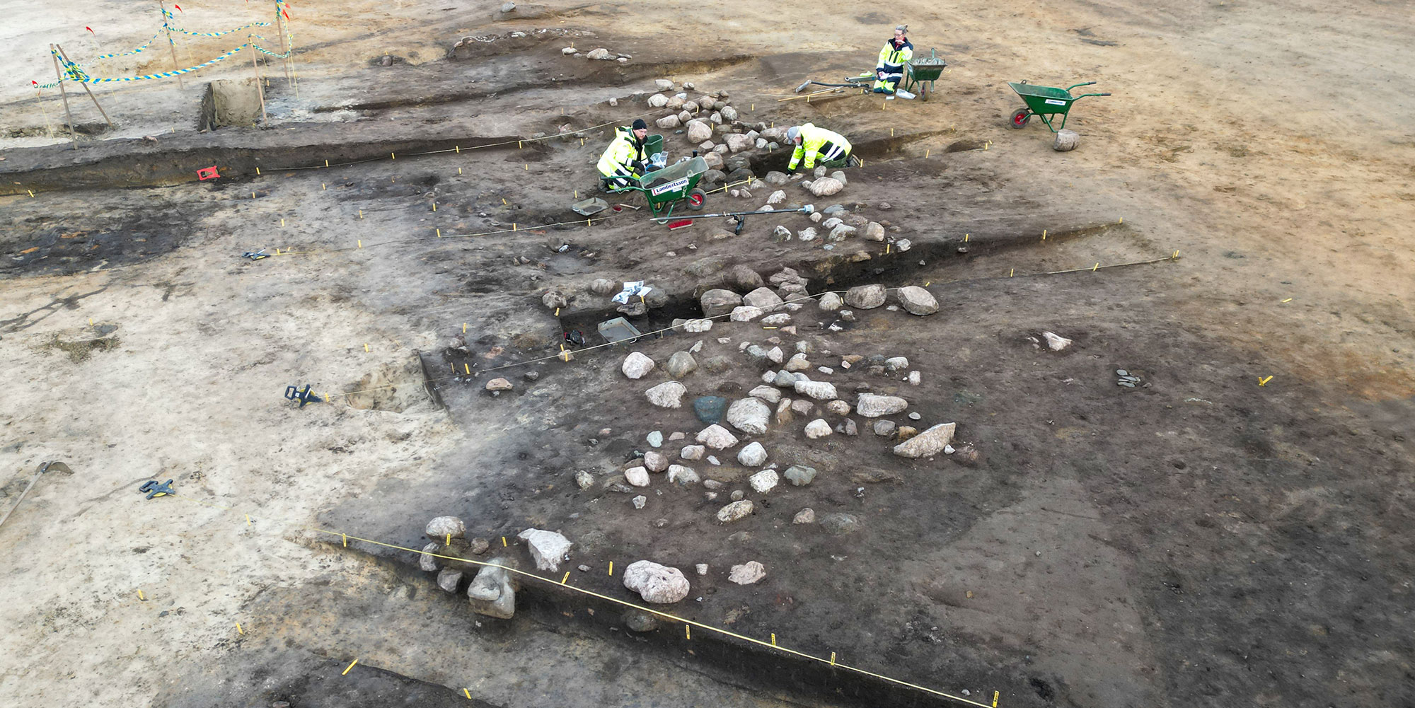 Excavation of Neolithic burials, Hammar, Sweden