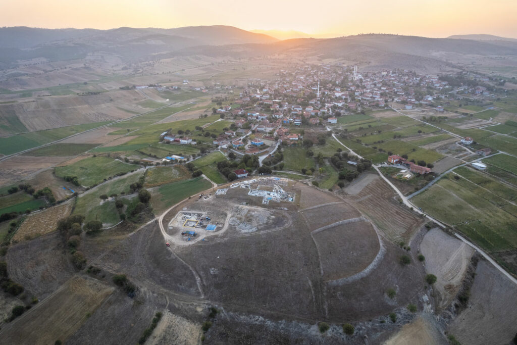 Aerial shot of Oymaagac Hoyuk, Turkey