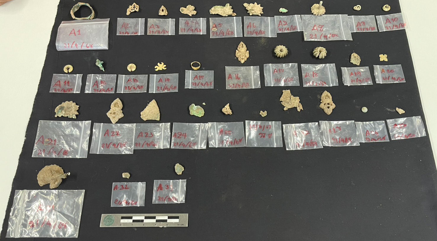 Artifacts recovered from Sung Noen, Thailand