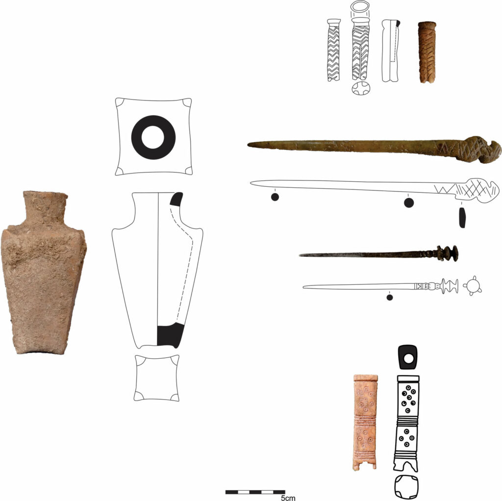 Cosmetic containers and pin-shaped applicators