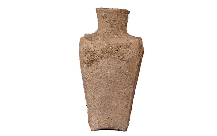 Ceramic cosmetics container