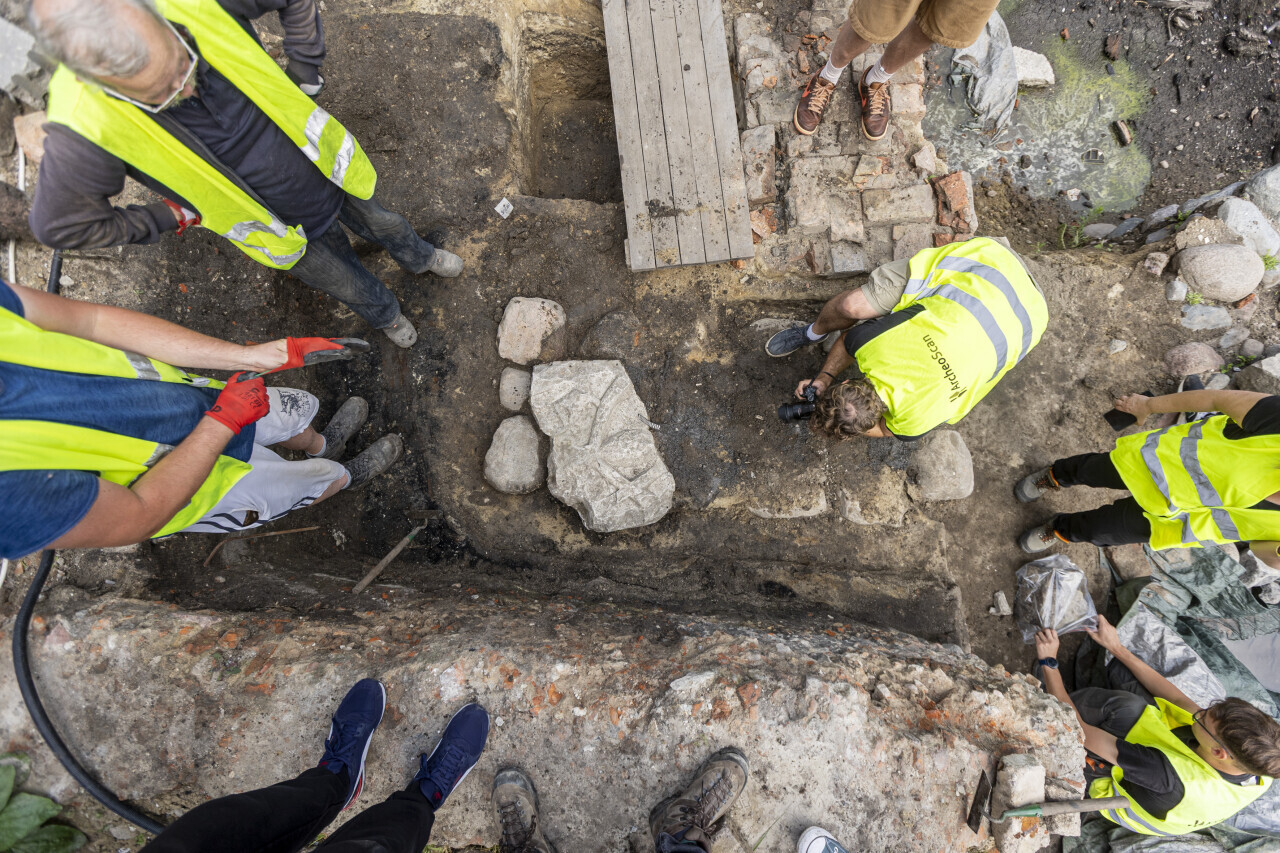 Archaeologists document a knight's tombstone in Gdansk, Poland