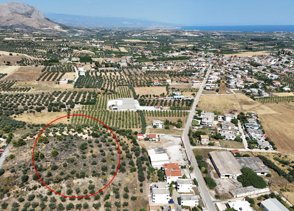 Location of Howe’s residence (circled) on Botizia ridge, Corinthia, Greece