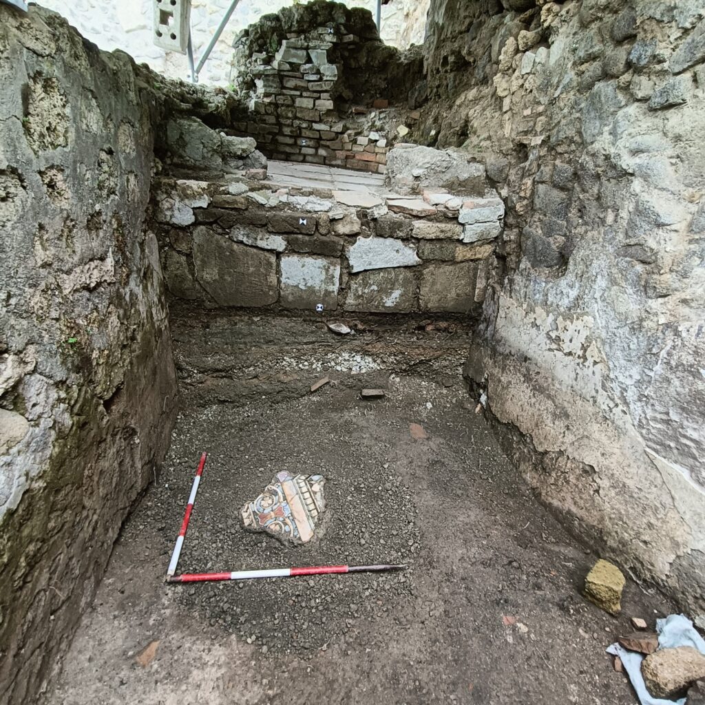 Oven in a reoccupied area of the Insula Meridionalis, Pompeii, Italy