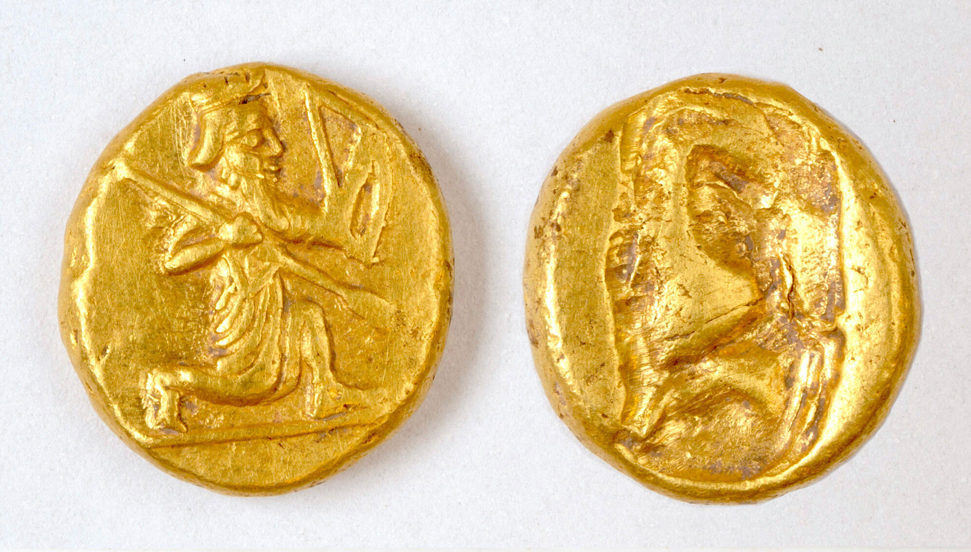 Persian gold daric
