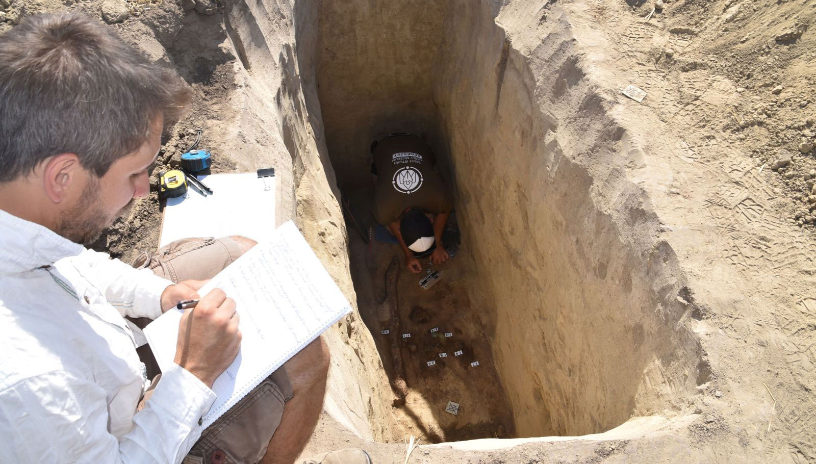 Excavation of an Avar warrior's grave, Székesfehérvár, Hungary