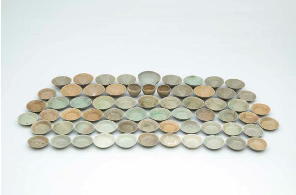 Celadon plates, bowls, and cups recovered from the Mado 4 wreck