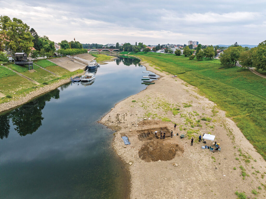 Barge excavation, Kupa River, Croatia