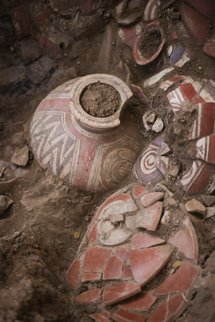 Ceramic vessels in Tomb 3, El Ca&ntilde;o, Panama