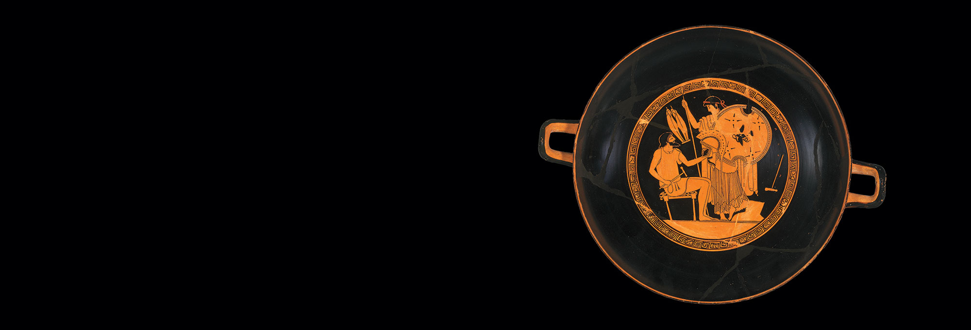 Cup portraying Hephaestus handing Achilles’ armor to his mother, Thetis