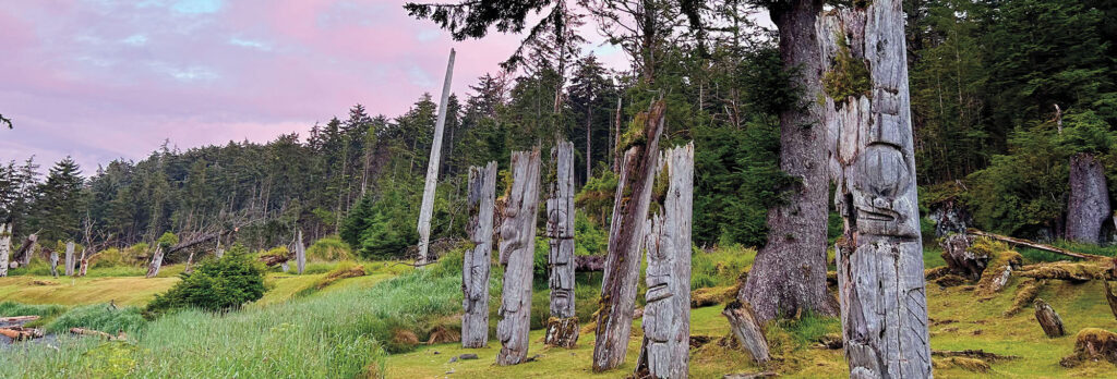 Mortuary and memorial poles