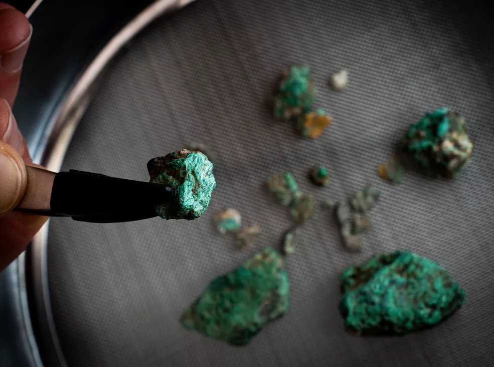 Malachite fragments
