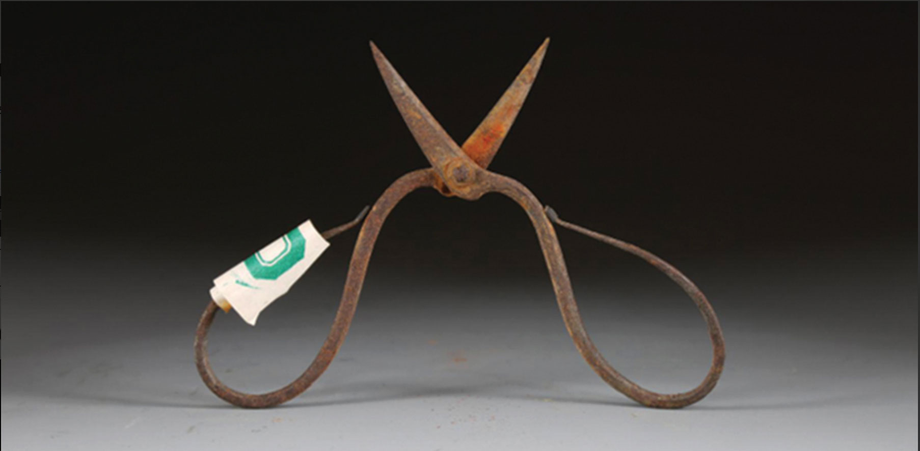 Iron scissors