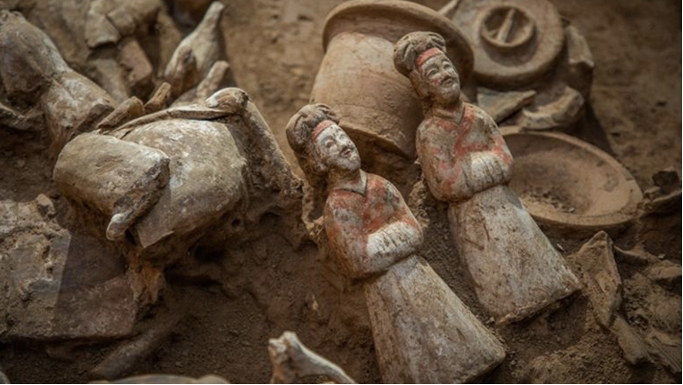 Artifacts from Han Dynasty tomb, Xi’an, China