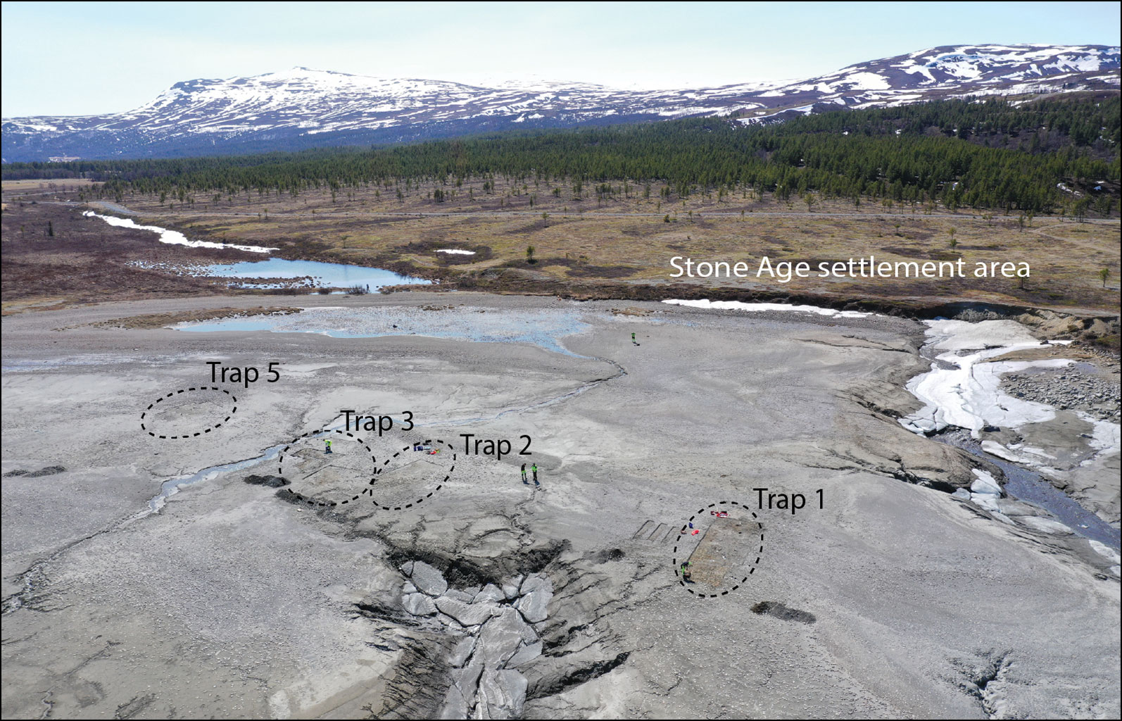 Circles mark locations of fish traps in Lake Tesse, Norway
