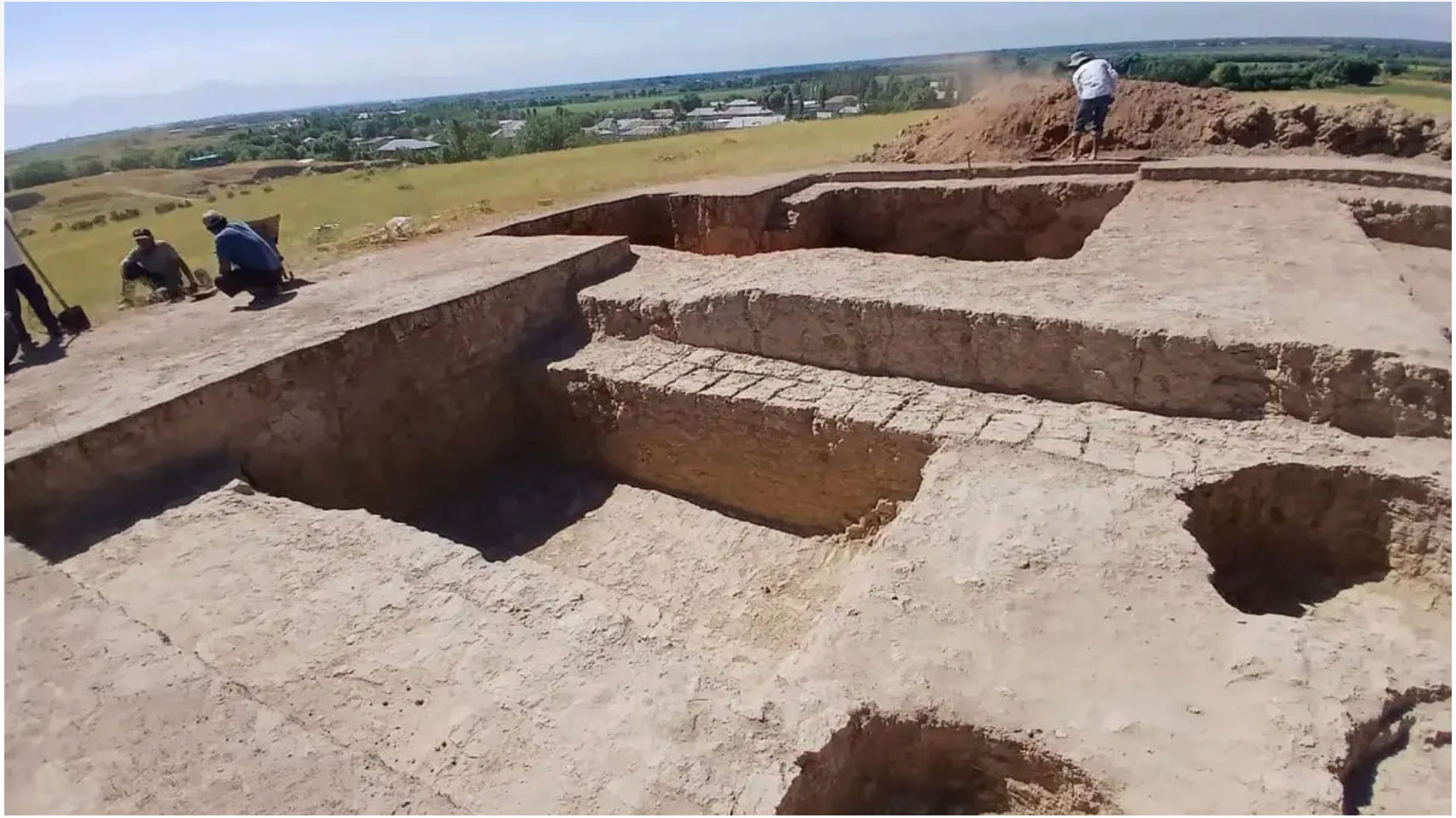 Excavations of fortress at Mingtepa, Samarkand, Uzbekistan