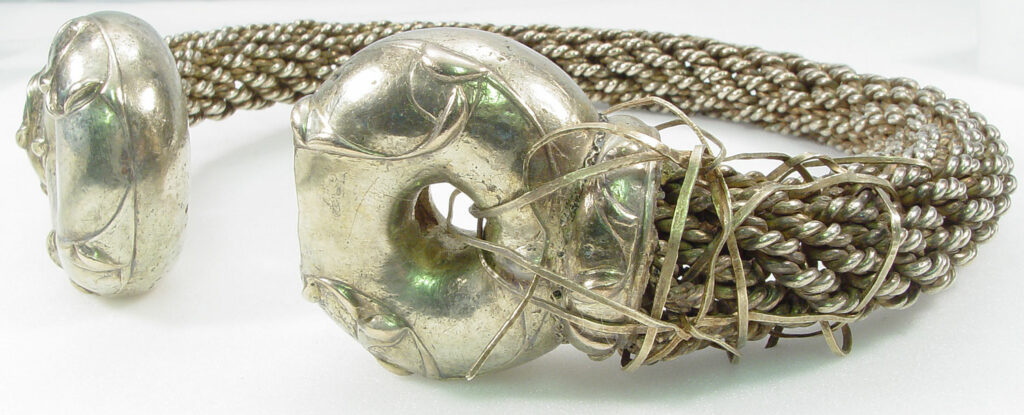 Repaired torc