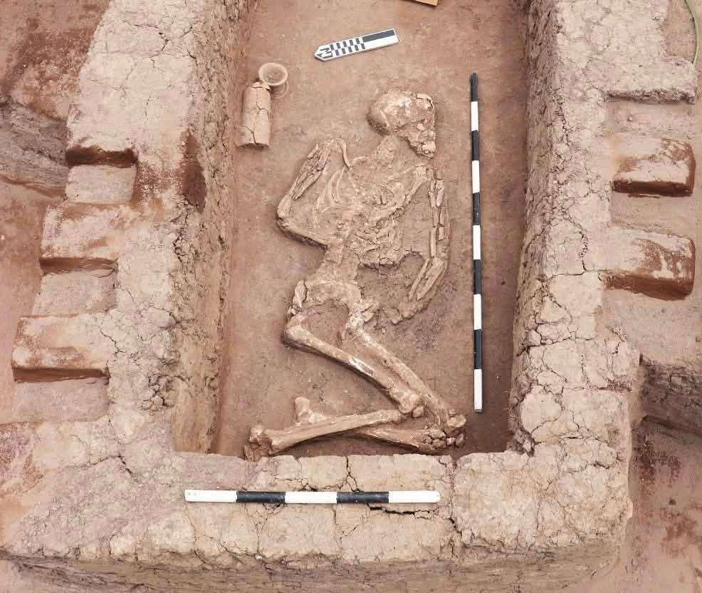 Burial, Kom El-Khelgan necropolis, Egypt