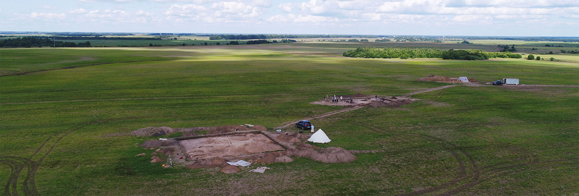 Excavations at Gnezdilovo burial ground, Suzdal, Russia