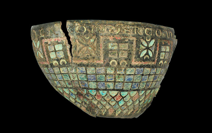 Bronze cup fragment