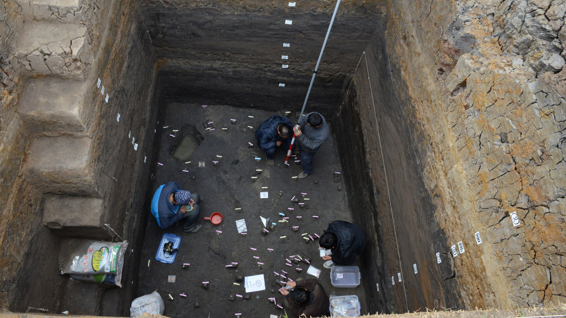 Excavations in Bianfu Cave, China
