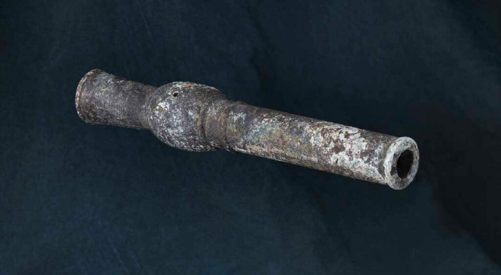 Gunpowder weapon